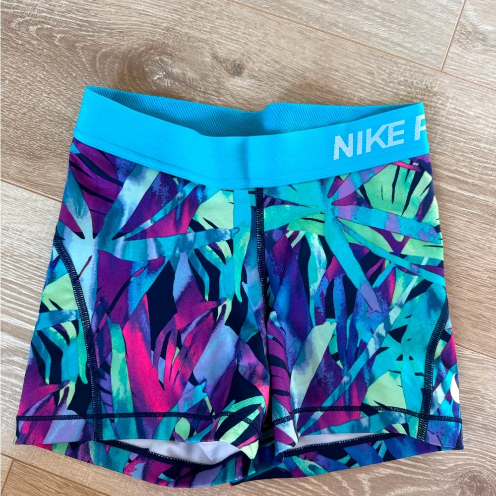 Women’s Floral Nike Pro Shorts